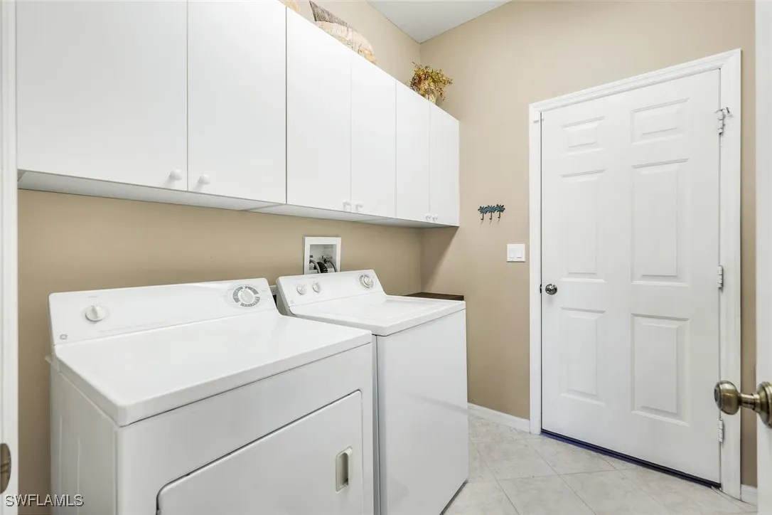 Bonita Springs, Florida 34135, United States, 3 Bedrooms Bedrooms, ,2 BathroomsBathrooms,Residential,Active,246720