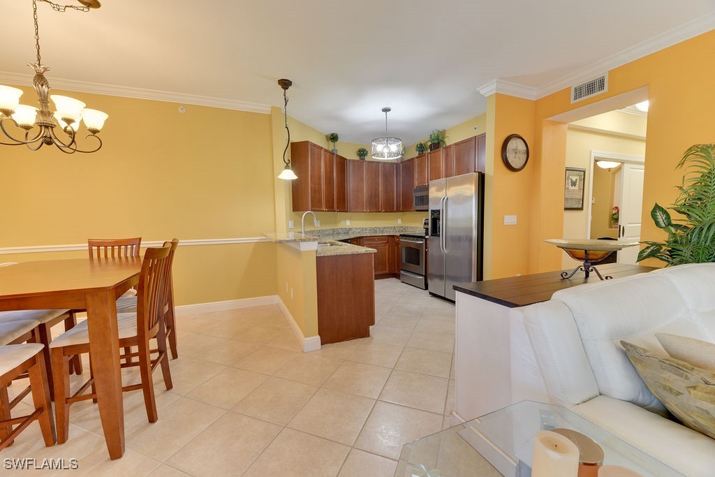 10060 Lake Cove Drive 202