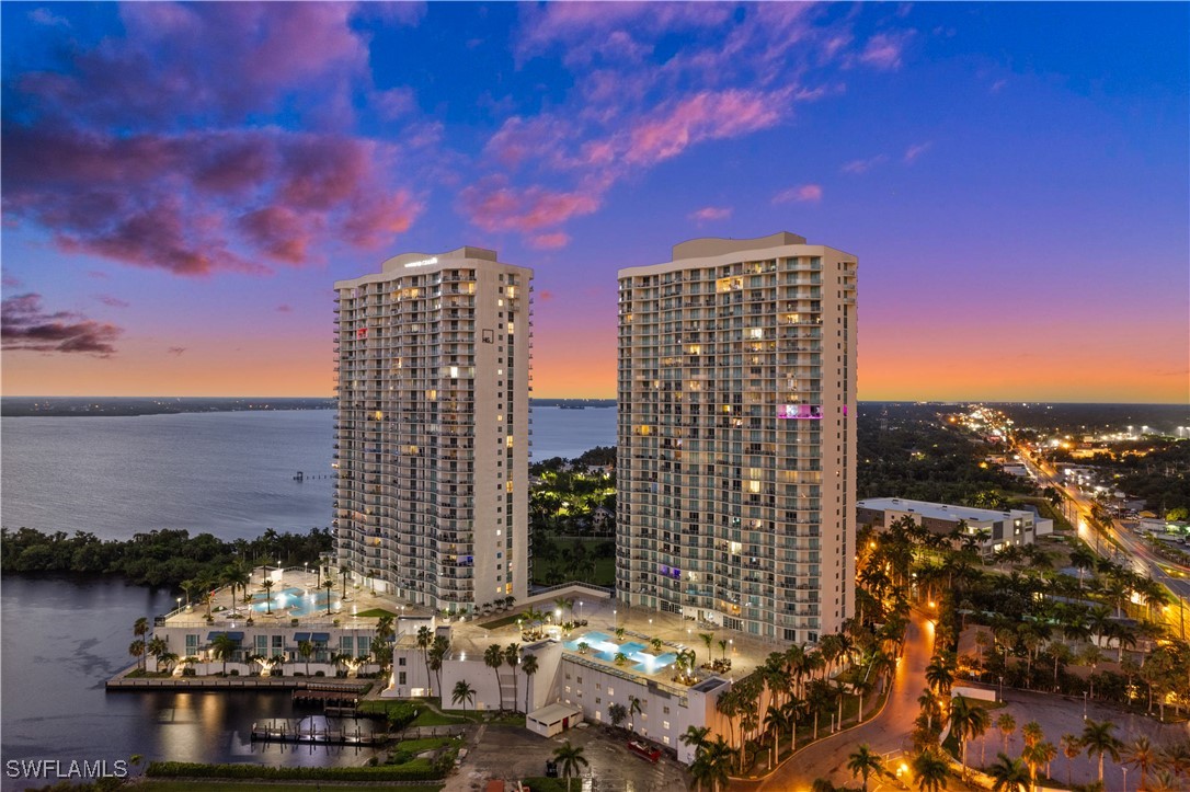 3000 Oasis Grand Boulevard 1702