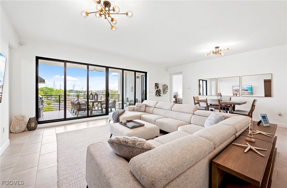 1125 Central Avenue 463