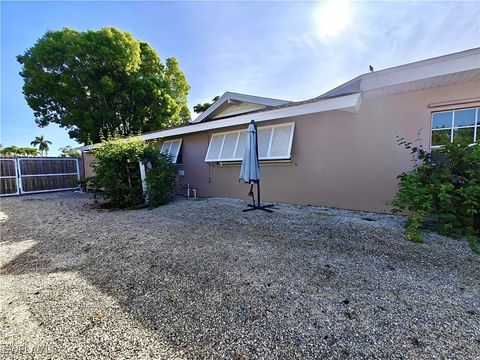 Tiny photo for 1016 Bayshore Avenue, Fort Myers, FL 33919 (MLS # 225059495)