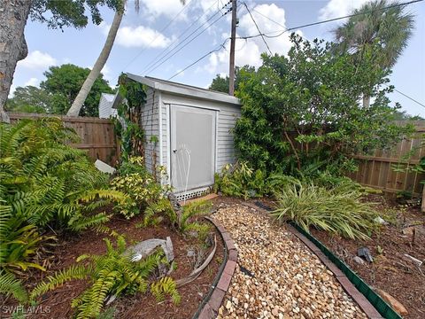 Tiny photo for 1016 Bayshore Avenue, Fort Myers, FL 33919 (MLS # 225059495)