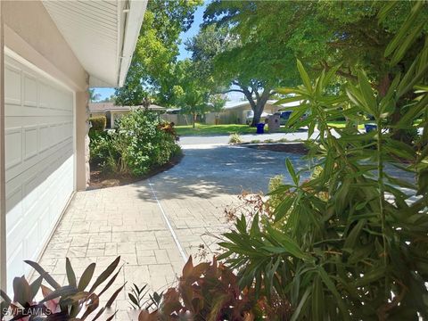 Tiny photo for 1016 Bayshore Avenue, Fort Myers, FL 33919 (MLS # 225059495)
