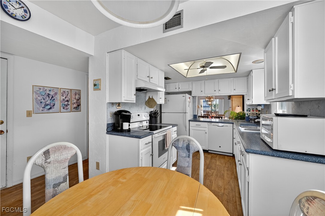 4541 Bay Beach Lane 341