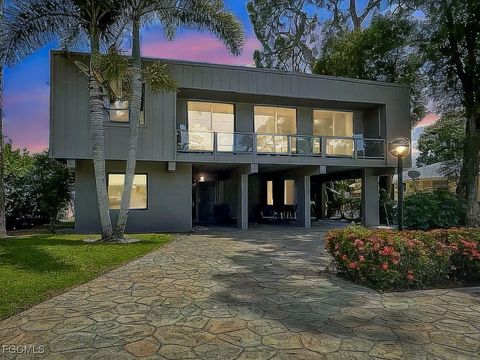 1702 Hill Avenue Fort Myers FL 33901