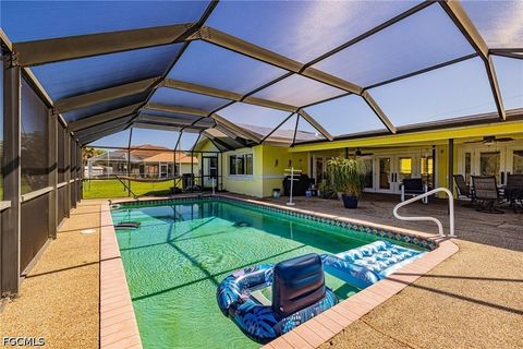 Tiny photo for 2507 LAKEVIEW Drive, Lehigh Acres, FL 33936 (MLS # 2026019996)