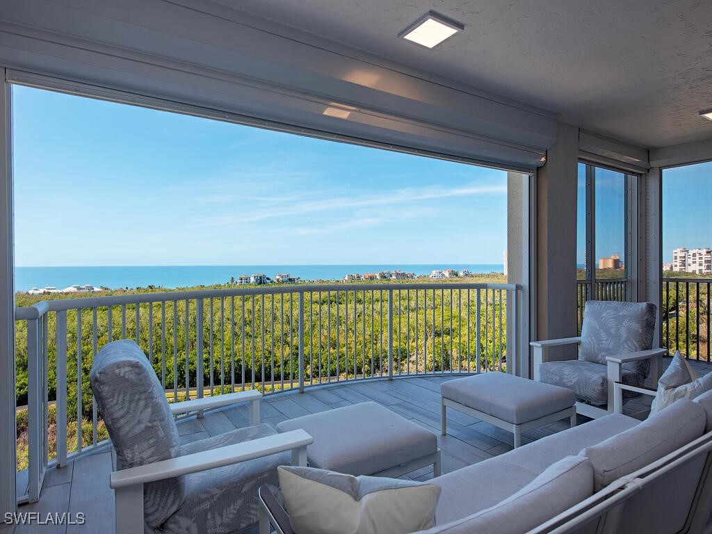 7117 PELICAN BAY Boulevard 1106