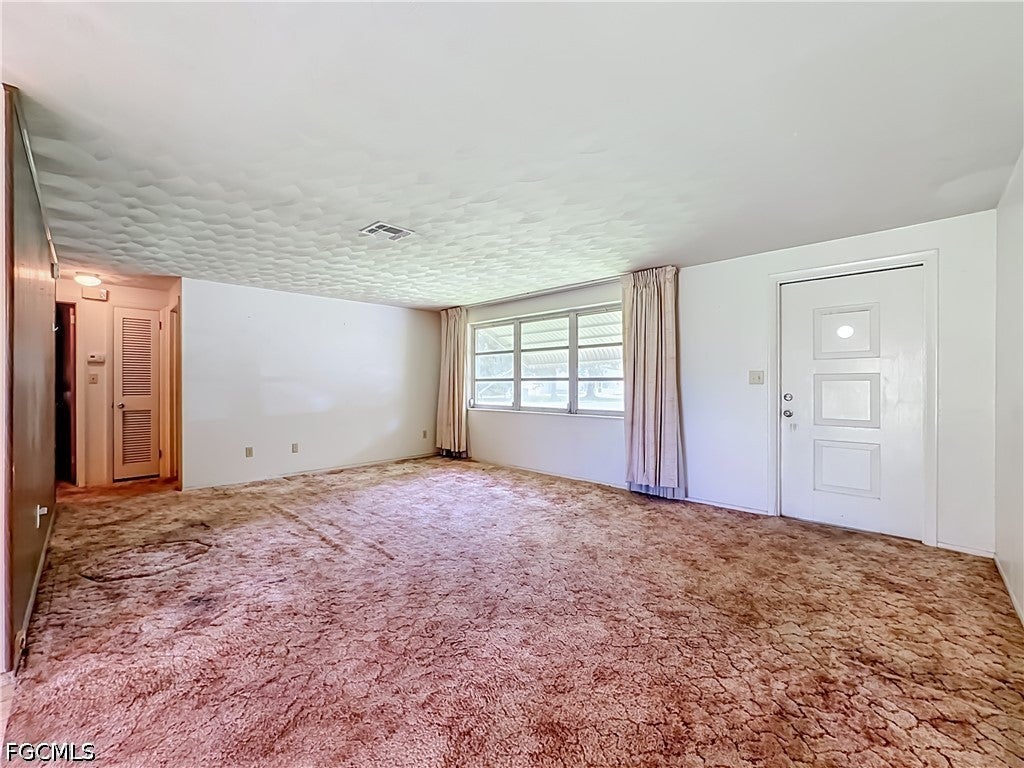2901 Parkview Drive