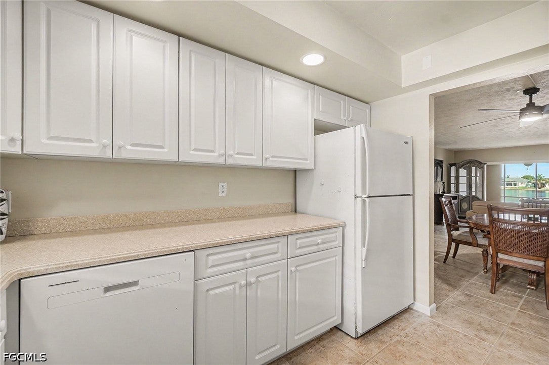 4622 SW Santa Barbara Place 111