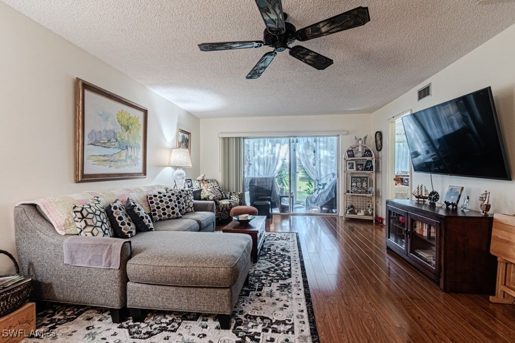 listing image 0