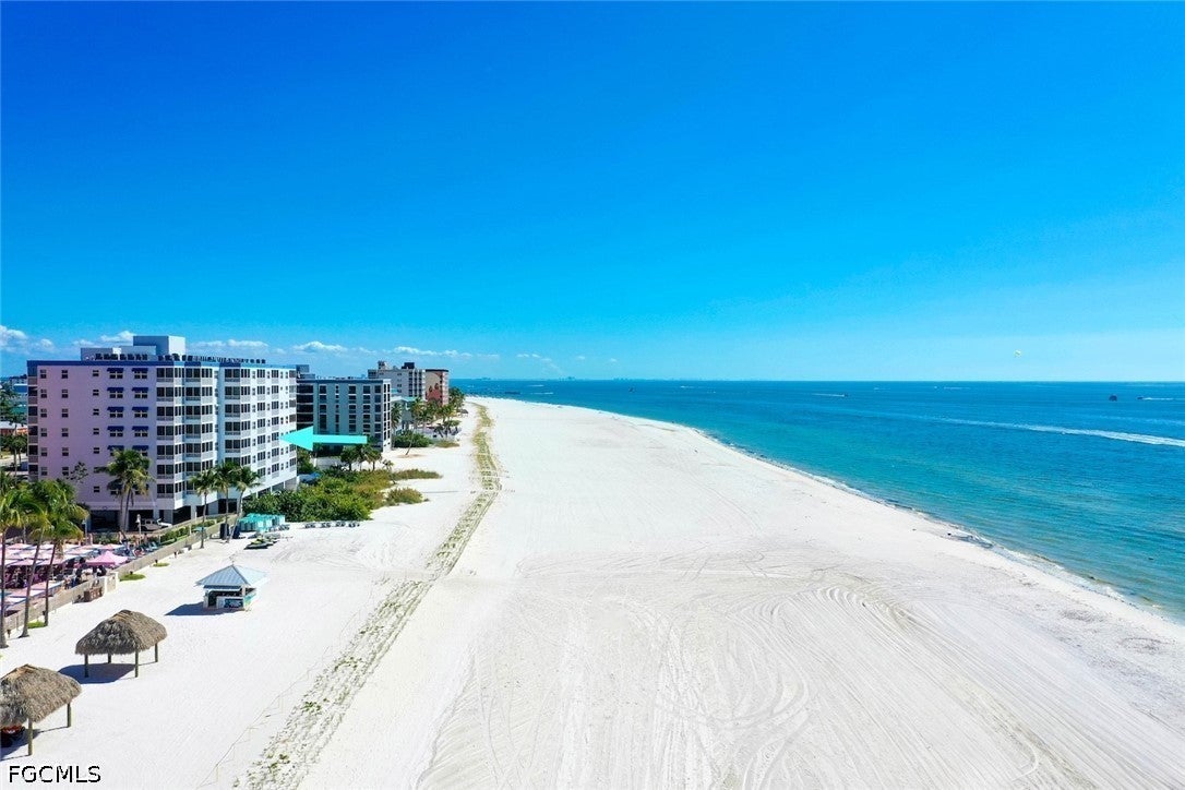 250 Estero Boulevard 302