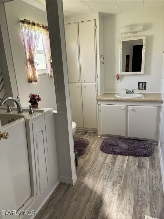 North Fort Myers, Florida 33917, United States, 2 Bedrooms Bedrooms, ,2 BathroomsBathrooms,Residential,Active,232482