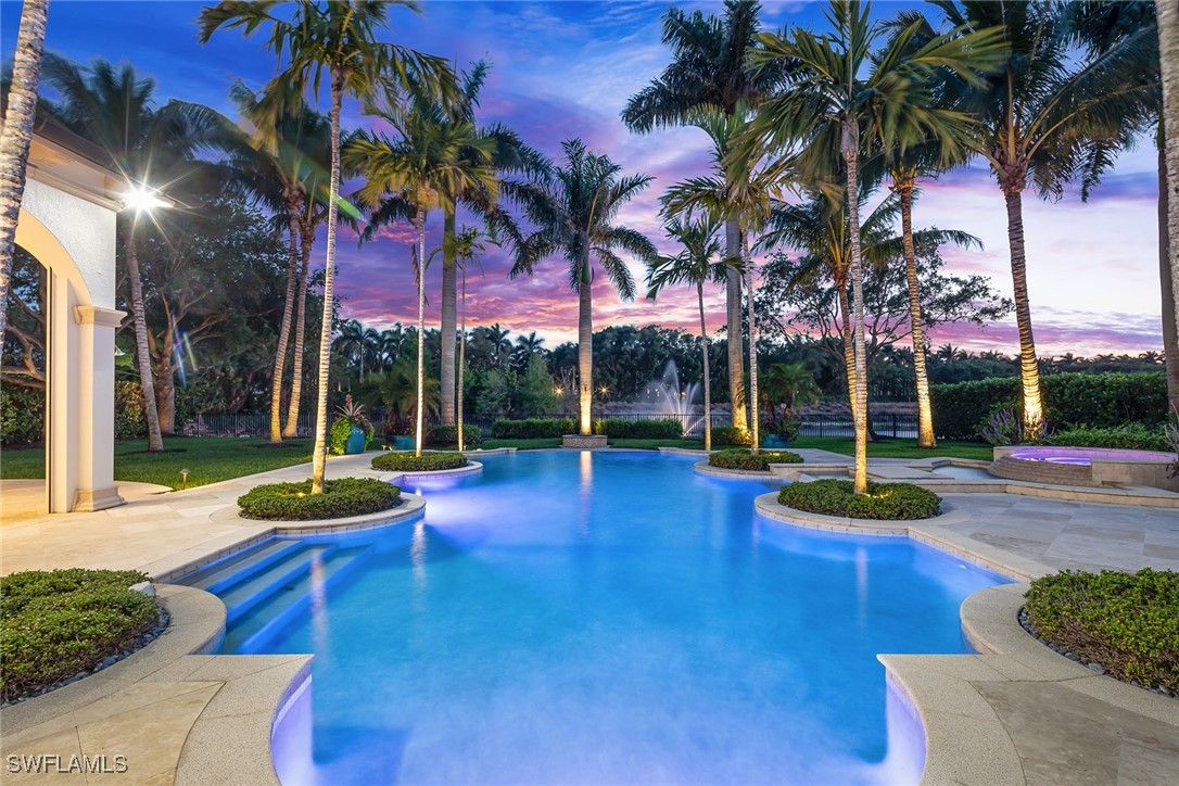 2562 Escada Court