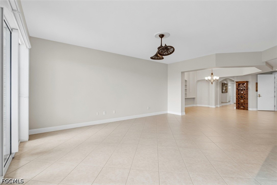6081 Silver King Boulevard 202