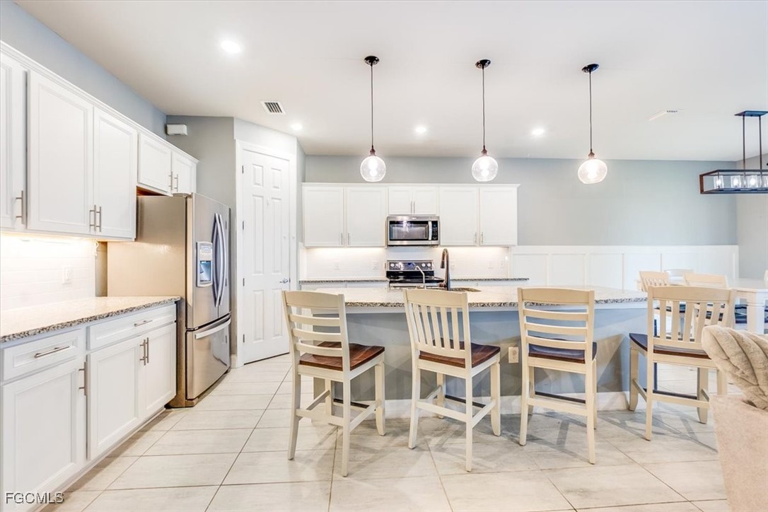 3548 E Hampton Circle