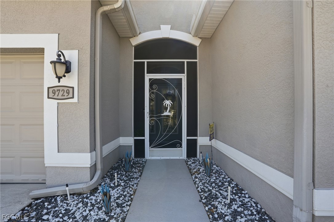 9729 Gladiolus Bulb Loop