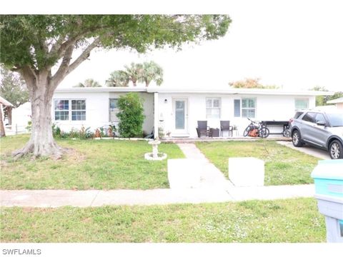 A home in PORT CHARLOTTE