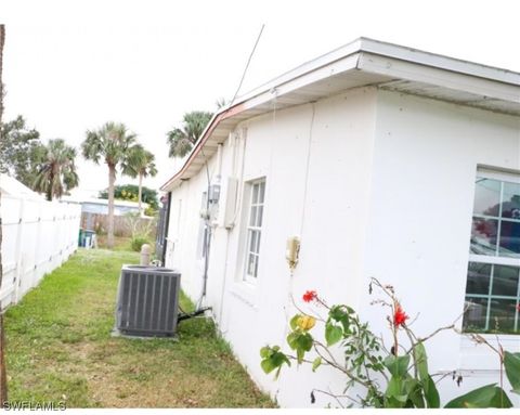 A home in PORT CHARLOTTE