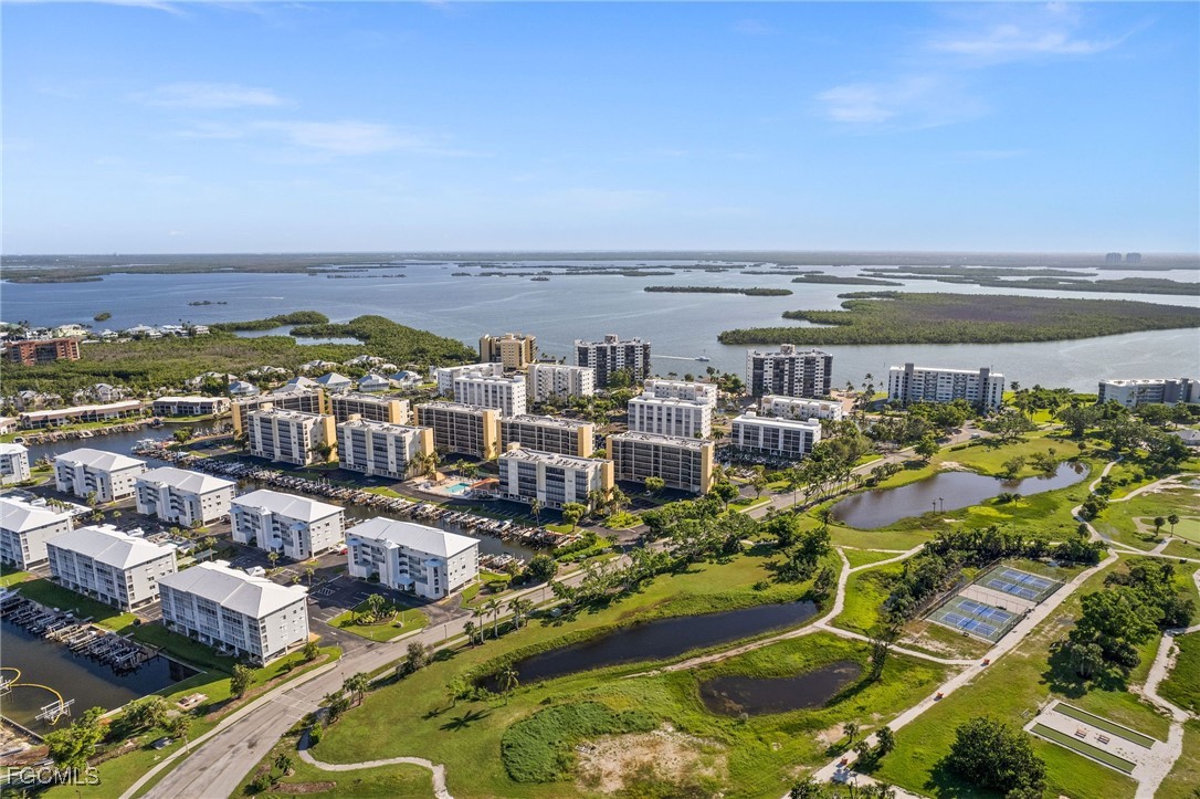 4411 Bay Beach Lane 744