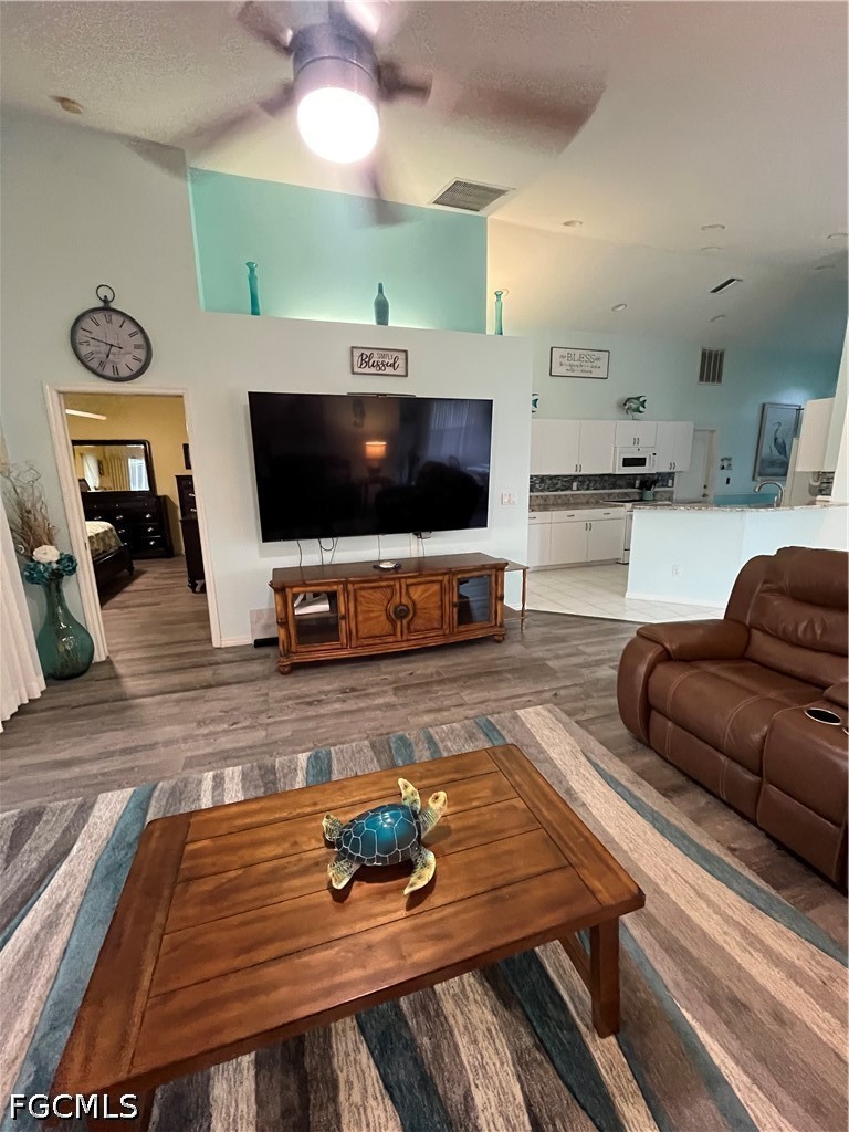 3474 Clubview Drive