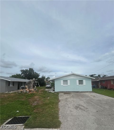 Photo of 5517 6th Avenue, Fort Myers, FL 33907 (MLS # 2026019347)