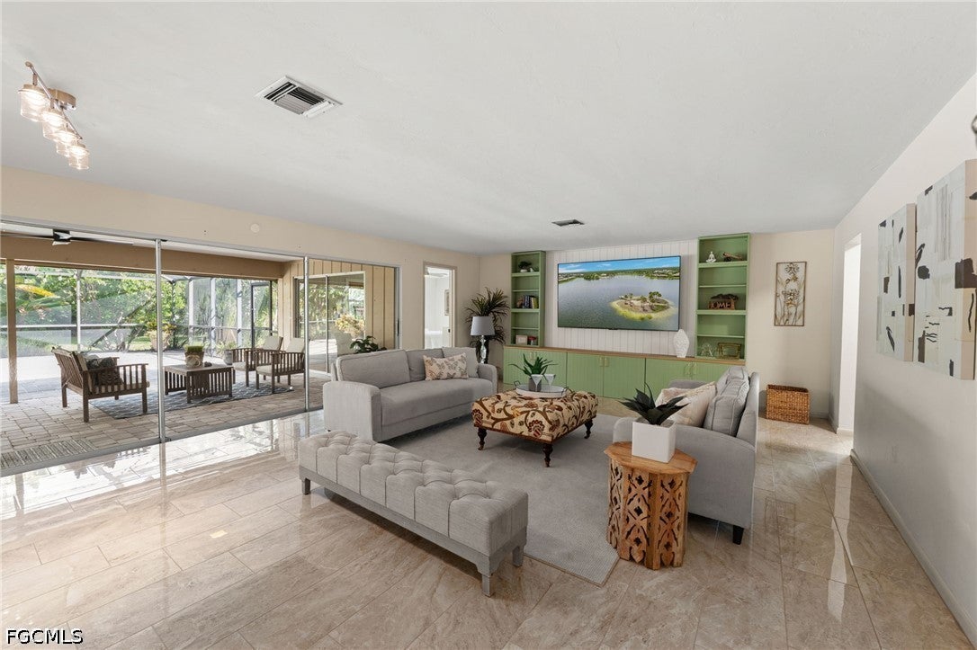 1335 Currier Circle