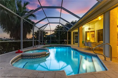 2042 Four Mile Cove Parkway, Cape Coral, FL 33990 - MLS#: 225015308