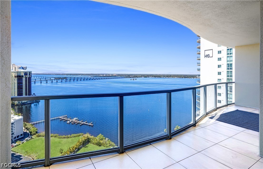 3000 Oasis Grand Boulevard 2502