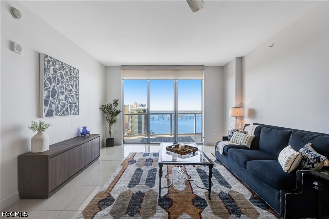 3000 Oasis Grand Boulevard 2502