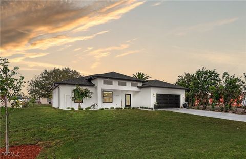 2212 NE 5th Place Cape Coral FL 33909