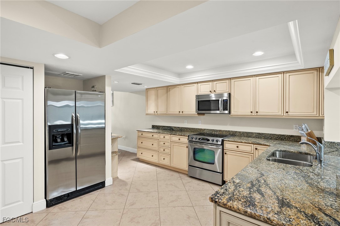 4665 S Landings Drive