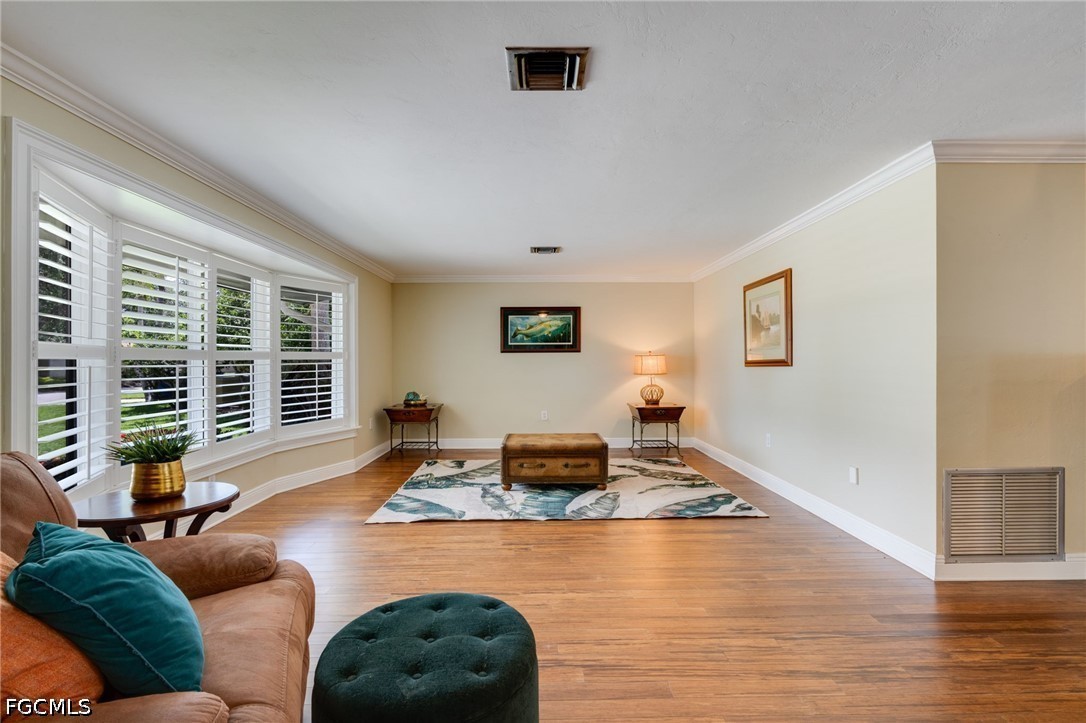 1347 Oaklawn Court