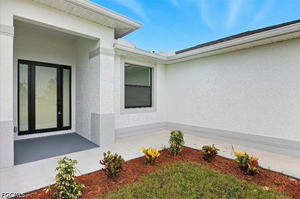 211 NW 25th Avenue
