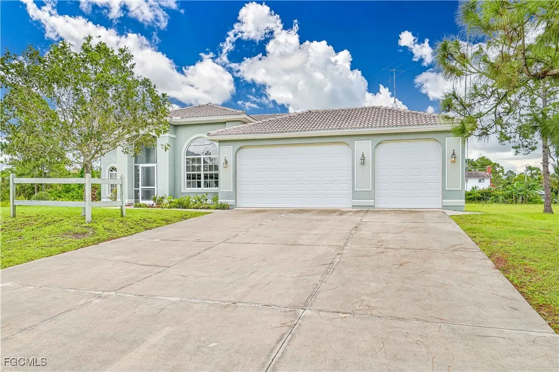 Lehigh Acres, Florida 33974, United States, 3 Bedrooms Bedrooms, ,2 BathroomsBathrooms,Residential,Active,208253