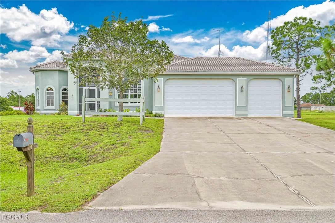 Lehigh Acres, Florida 33974, United States, 3 Bedrooms Bedrooms, ,2 BathroomsBathrooms,Residential,Active,208253