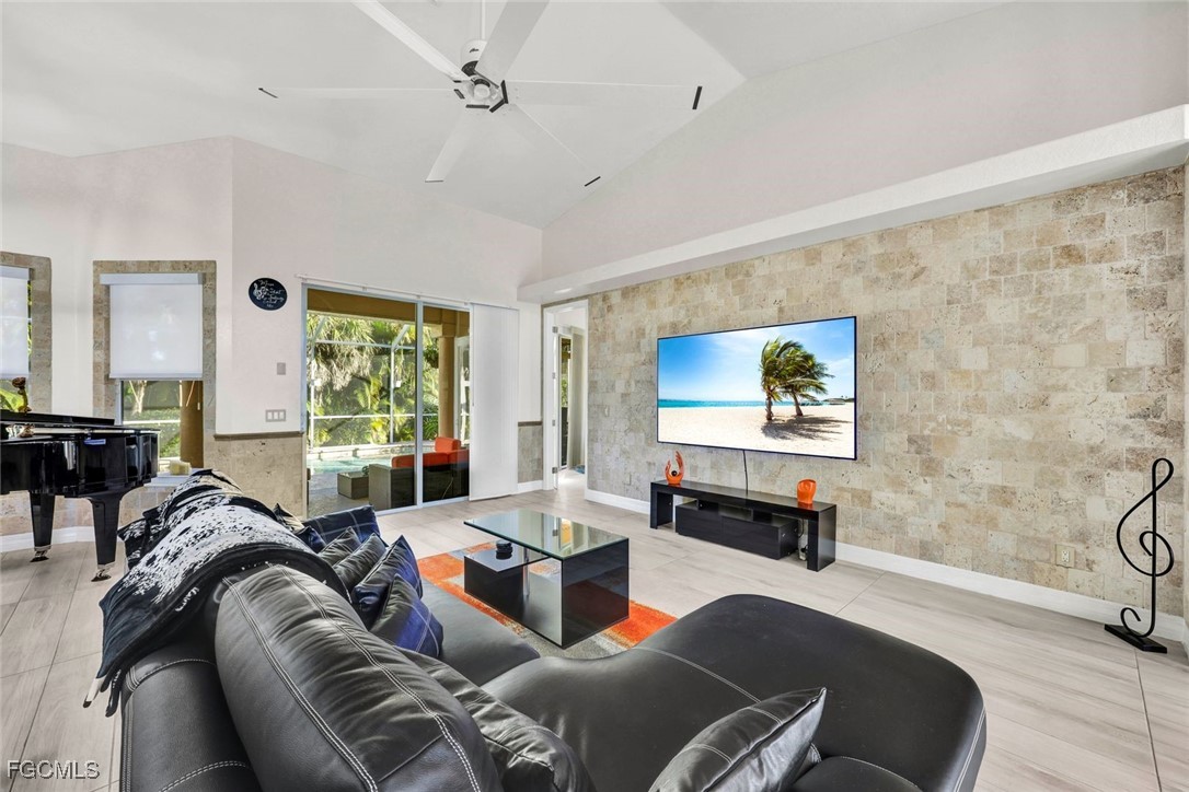 8596 Southwind Bay Circle