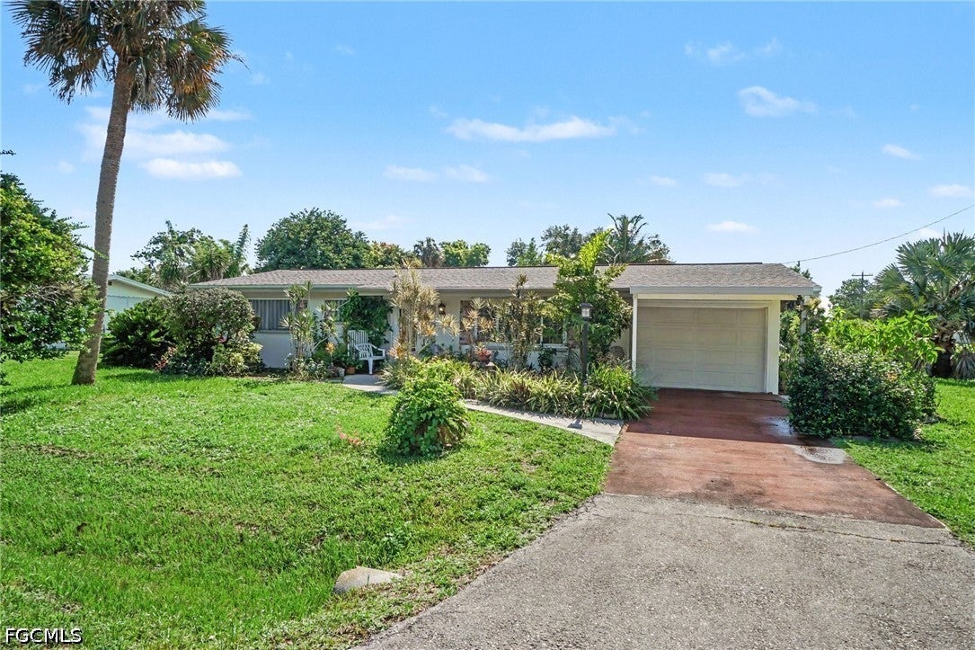 1564 Ixora Drive