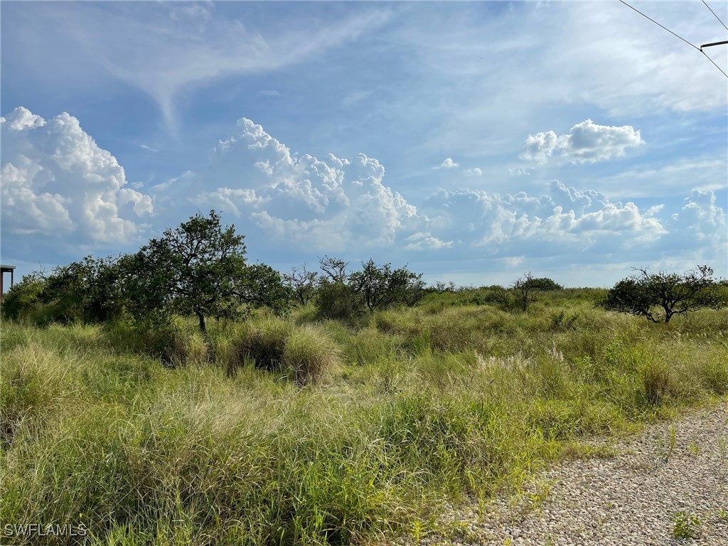 6876 5th Road