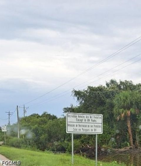 Tiny photo for 184 Hunting Club Avenue, Clewiston, FL 33440 (MLS # 2026031004)