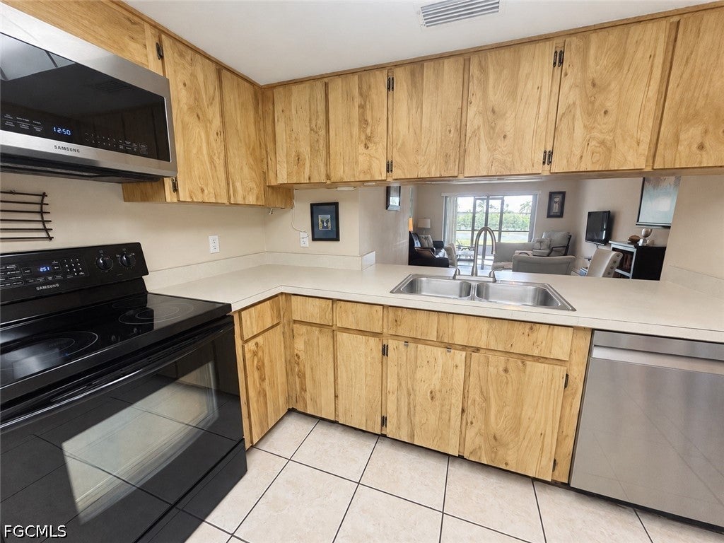 11610 Caravel Circle 102