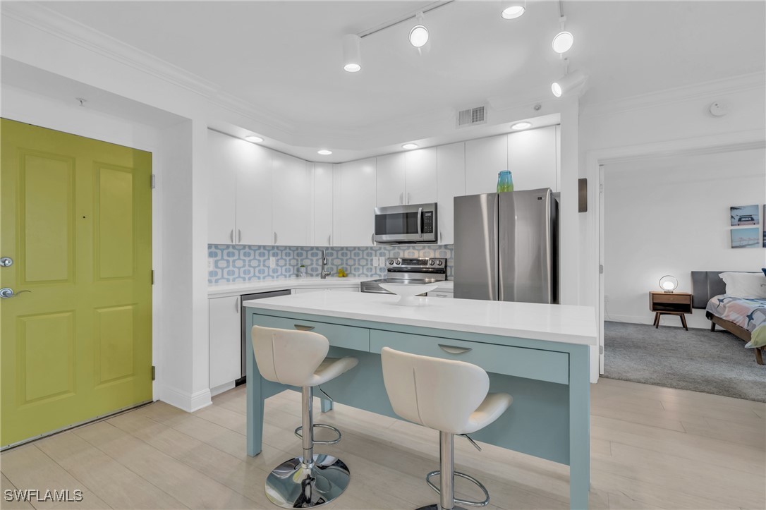 2825 Palm Beach Boulevard 314