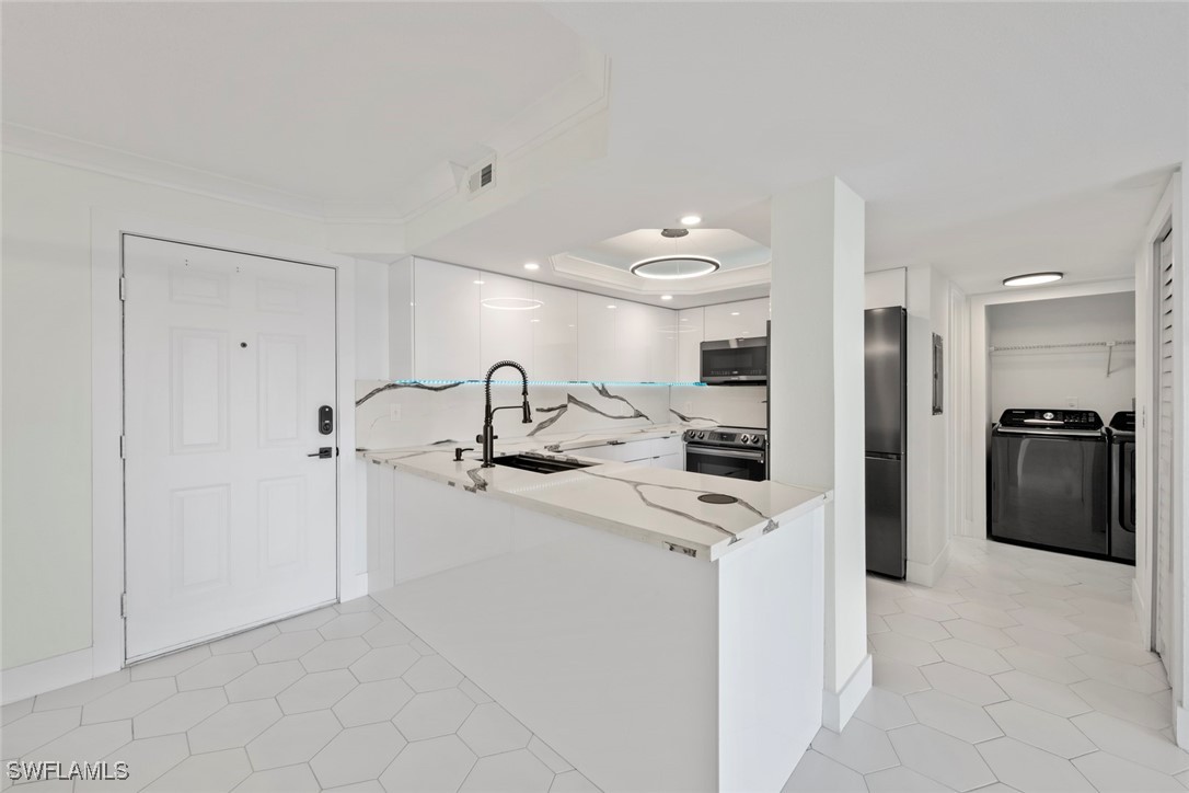 2885 Palm Beach Boulevard 402