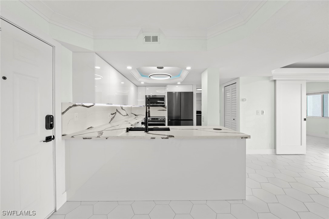 2885 Palm Beach Boulevard 402