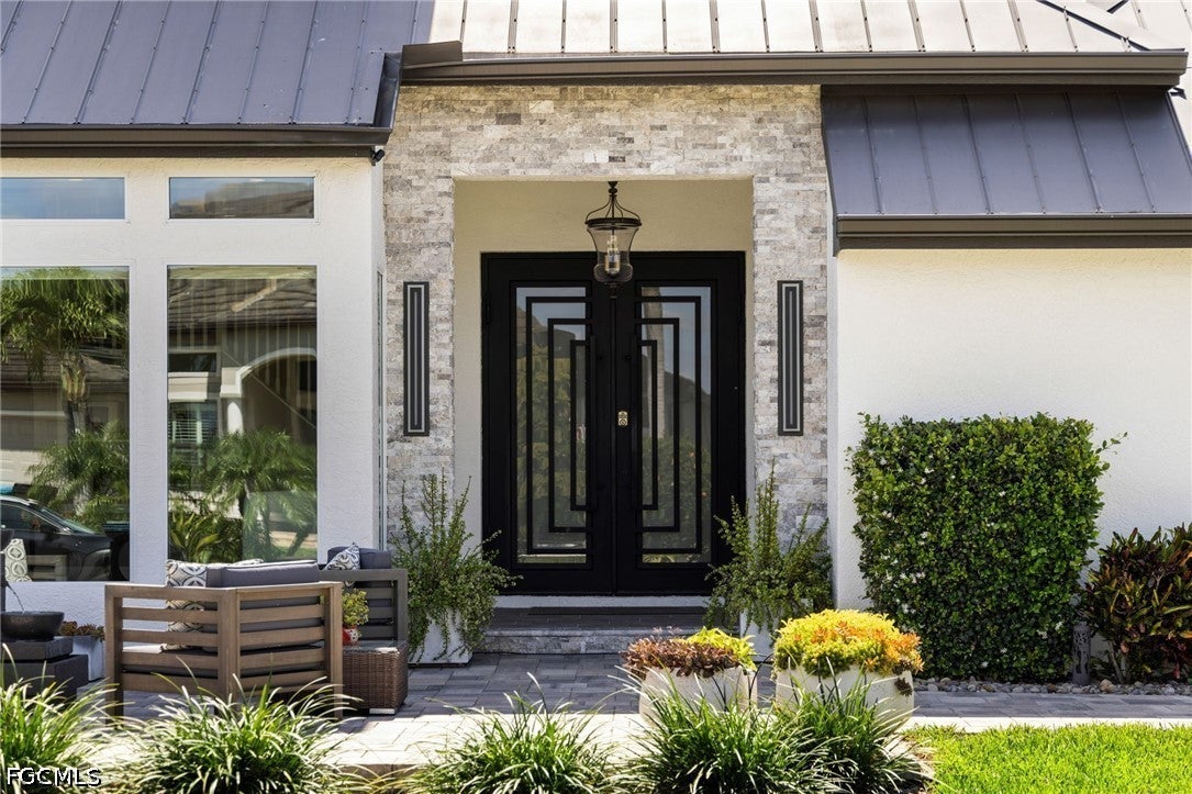 5234 Savoy Court