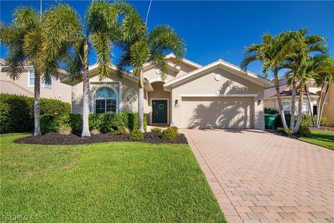 2527 Blackburn Circle Cape Coral FL 33991