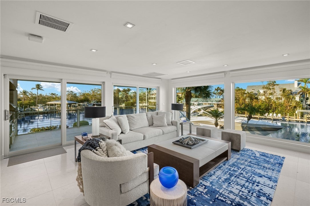 1290 Bay Drive