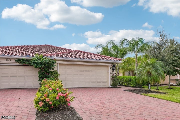 Photo 1 of 40 — 2583 Vine Avenue, Naples, FL 34120
