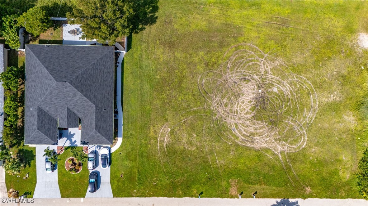 4616 SW 7th Place