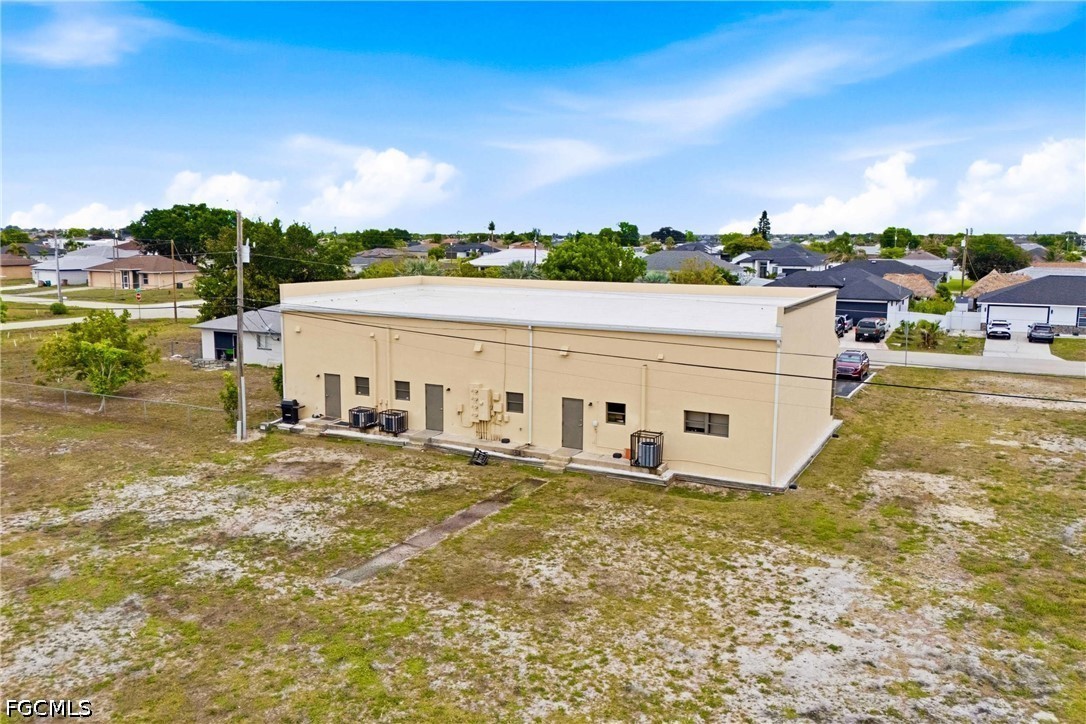 1009 NE 8th Terrace