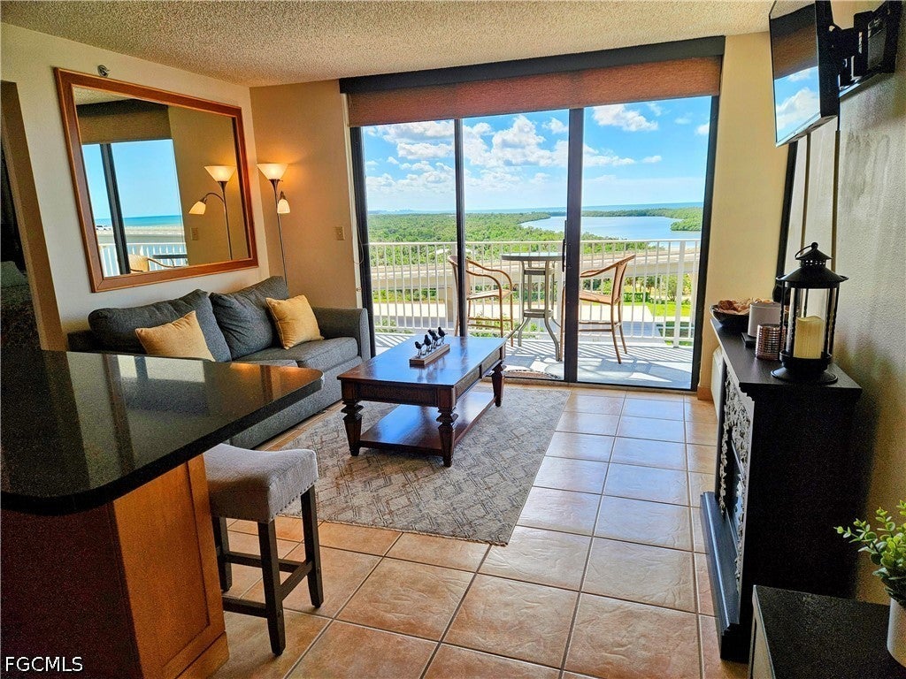 8701 Estero Boulevard 801